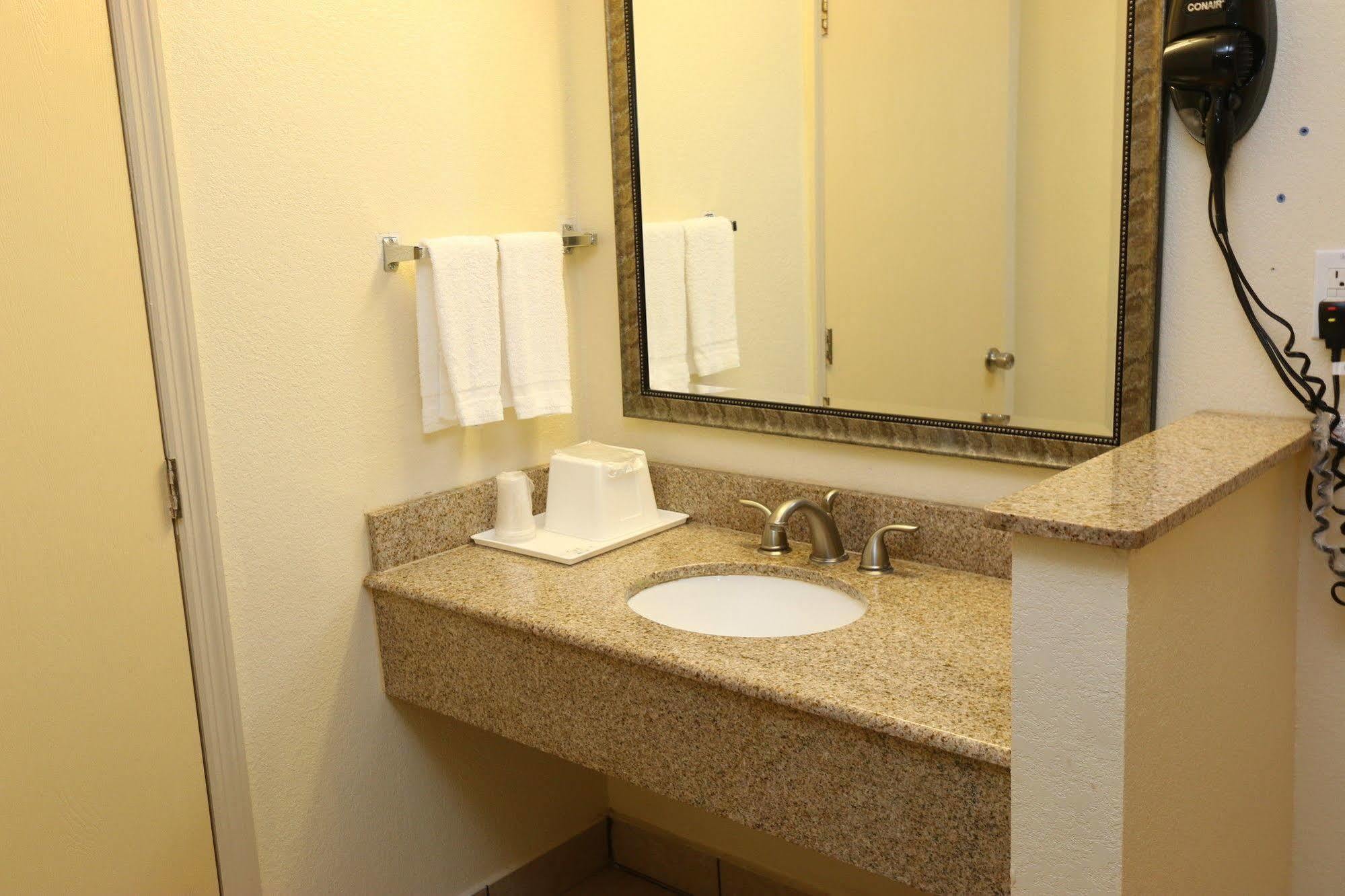 Comfort Inn South Padre Island Exterior foto